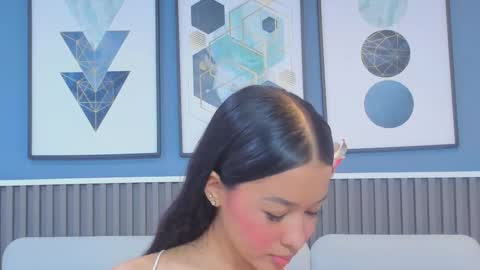  lily  online show from March 13, 4:14 am