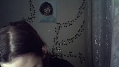 lily_ember online show from October 21, 7:07 pm