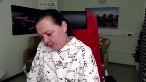 Lily online show from June 11, 4:53 am