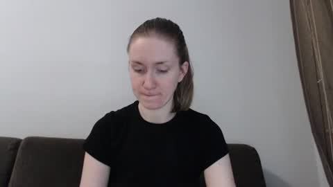 lily_love_x online show from July 25, 5:36 am