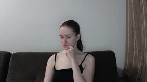 lily_love_x online show from June 27, 5:41 am