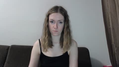 lily_love_x online show from July 29, 6:57 am