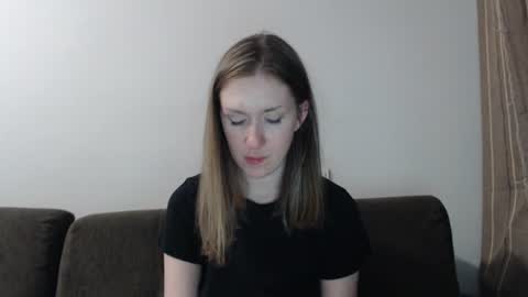 lily_love_x online show from July 6, 12:16 am