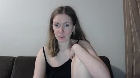 lily_love_x online show from July 15, 1:21 am