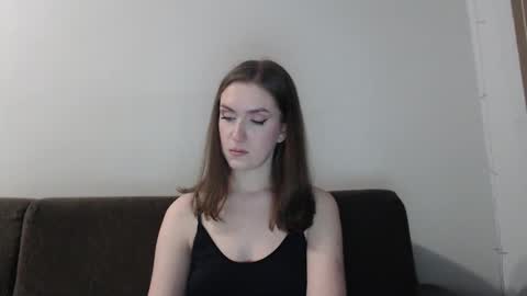 lily_love_x online show from November 29, 11:31 pm