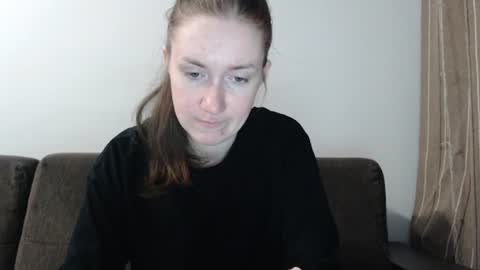 lily_love_x online show from June 24, 7:29 am