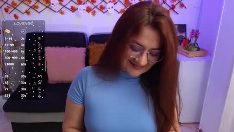 Snapshot of lily_ponce chatting on October 20, 10:02 pm Lily online show from October 20, 10:02 pm