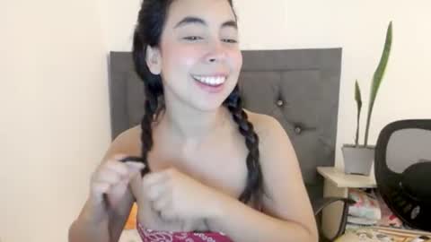 Lily Roberts online show from July 13, 11:38 pm