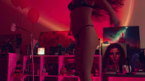 Lily online show from November 24, 2:52 pm