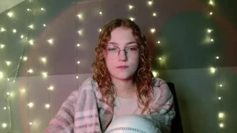 small lily online show from November 3, 6:12 pm