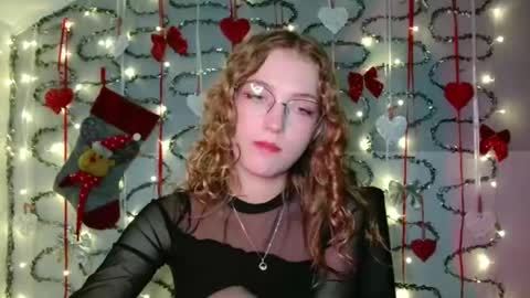 small lily online show from November 6, 6:36 pm