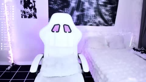 Lily online show from February 26, 2:21 am