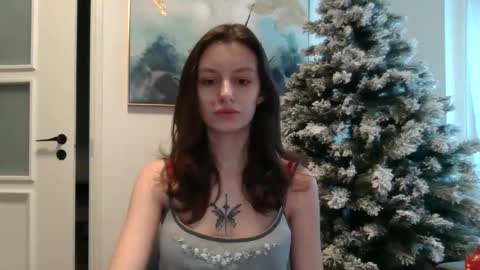 lilycandy_ online show from January 6, 10:52 am