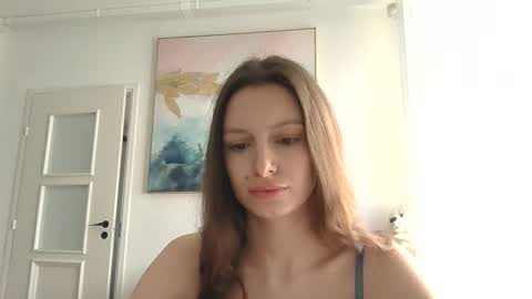 lilycandy_ online show from May 29, 10:35 am
