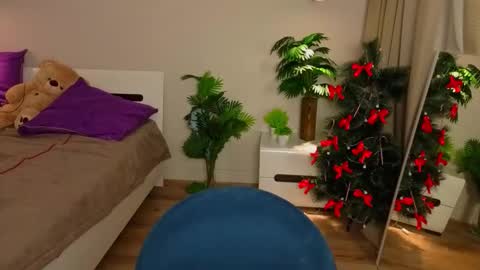 lilylisy online show from January 17, 11:18 am