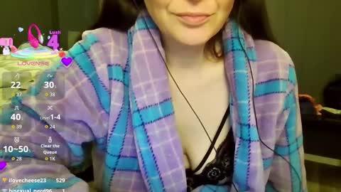 lilypad1981 online show from October 3, 2:38 am