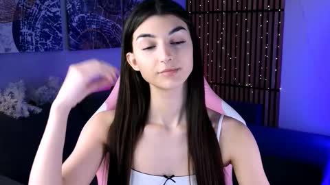 Lily online show from January 7, 5:05 pm