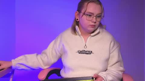 lime cat online show from October 2, 12:26 am