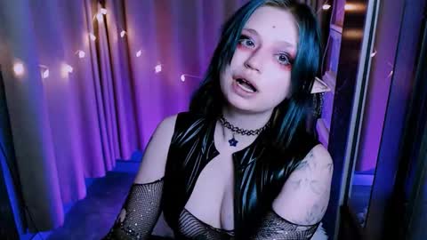 Snapshot of lina2d_tyan chatting on October 19, 11:01 am Lina2D tyan online show from October 19, 11:01 am