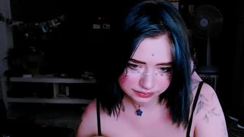 Snapshot of lina2d_tyan chatting on October 6, 3:23 am Lina2D tyan online show from October 6, 3:23 am