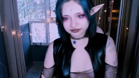 Snapshot of lina2d_tyan chatting on October 18, 10:51 am Lina2D tyan online show from October 18, 10:51 am