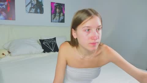 lina_massey online show from July 10, 12:34 am