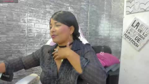 LINA SANCHEZ online show from June 6, 9:43 pm