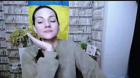 Lina online show from December 18, 10:42 am