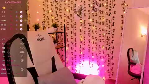 Lina online show from June 18, 2:24 am