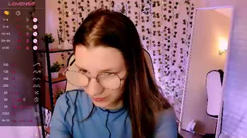 Lina online show from June 12, 2:30 am