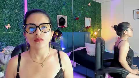 Lina  online show from January 8, 11:58 am