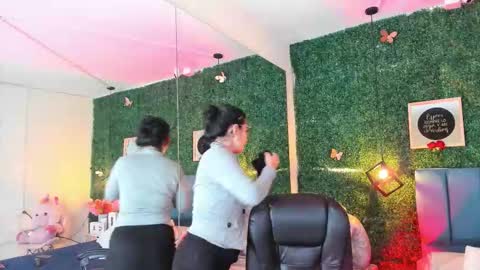 Lina  online show from December 1, 11:58 am