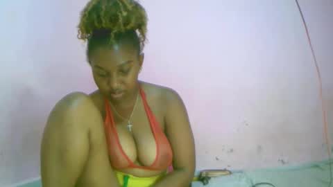 linah1123 online show from October 19, 11:01 am