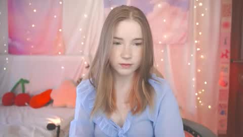 Lina online show from March 22, 4:40 am