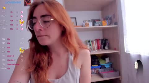 Snapshot of linda_giggle chatting on March 10, 2:16 pm Giggles online show from March 10, 2:16 pm