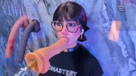 linda_sofi__ online show from June 20, 8:34 pm