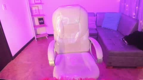 linda miller online show from March 9, 4:27 am