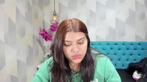 Snapshot of lindabreexlove chatting on September 22, 1:09 pm online show from September 22, 1:09 pm
