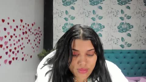 Snapshot of lindabreexlove chatting on March 8, 4:48 pm online show from March 8, 4:48 pm