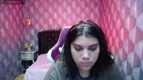 Snapshot of lindabreexlove chatting on December 26, 2:22 am online show from December 26, 2:22 am