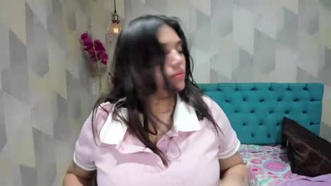 Snapshot of lindabreexlove chatting on September 11, 4:57 am online show from September 11, 4:57 am