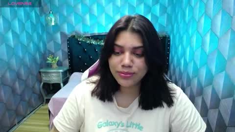 Snapshot of lindabreexlove chatting on December 21, 6:41 am online show from December 21, 6:41 am
