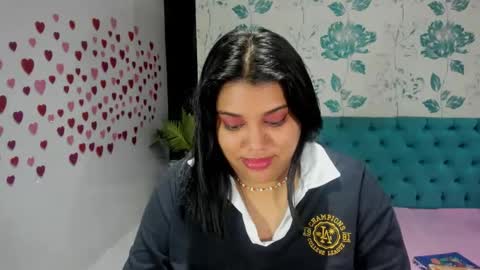 Snapshot of lindabreexlove chatting on February 7, 7:17 pm online show from February 7, 7:17 pm