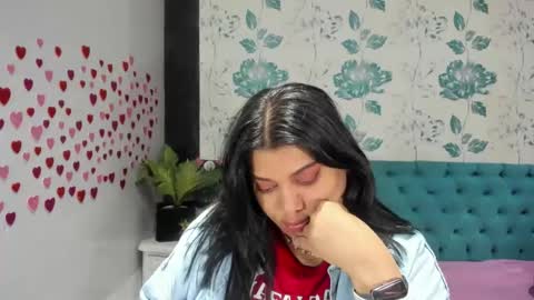 Snapshot of lindabreexlove chatting on February 13, 3:24 pm online show from February 13, 3:24 pm