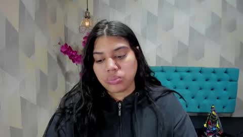    online show from October 23, 6:25 pm