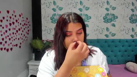 Snapshot of lindabreexlove chatting on January 20, 2:36 pm online show from January 20, 2:36 pm