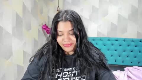 Snapshot of lindabreexlove chatting on October 1, 7:19 pm online show from October 1, 7:19 pm