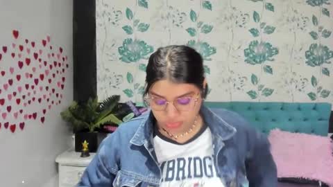 Snapshot of lindabreexlove chatting on February 27, 6:31 pm online show from February 27, 6:31 pm