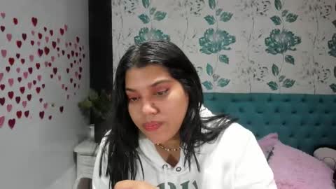 Snapshot of lindabreexlove chatting on March 6, 6:16 pm online show from March 6, 6:16 pm