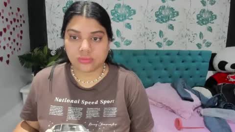Snapshot of lindabreexlove chatting on February 25, 5:30 pm online show from February 25, 5:30 pm